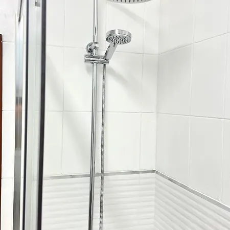 Claret - A 600 M De La Playa 기욘